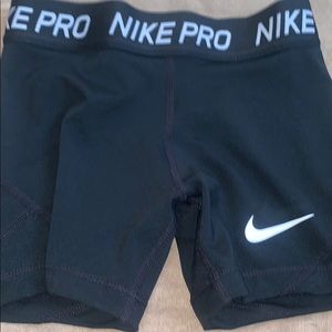 Nike workout bottom shorts size small in kids